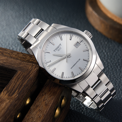 Gentleman 38mm - Silver on Bracelet