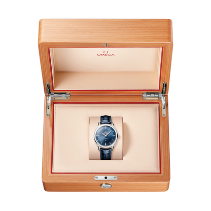 Constellation Observatory 39.4mm - Blue on Leather Strap