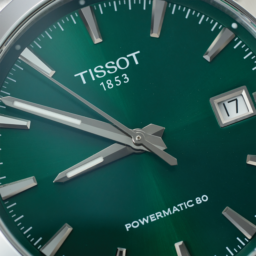 Gentleman 38mm - Green on Bracelet