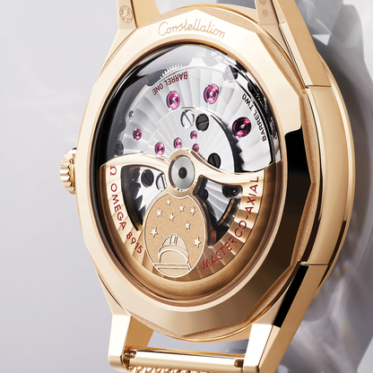 Constellation Observatory Moonshine™ Gold 39.4mm - Gold on Bracelet
