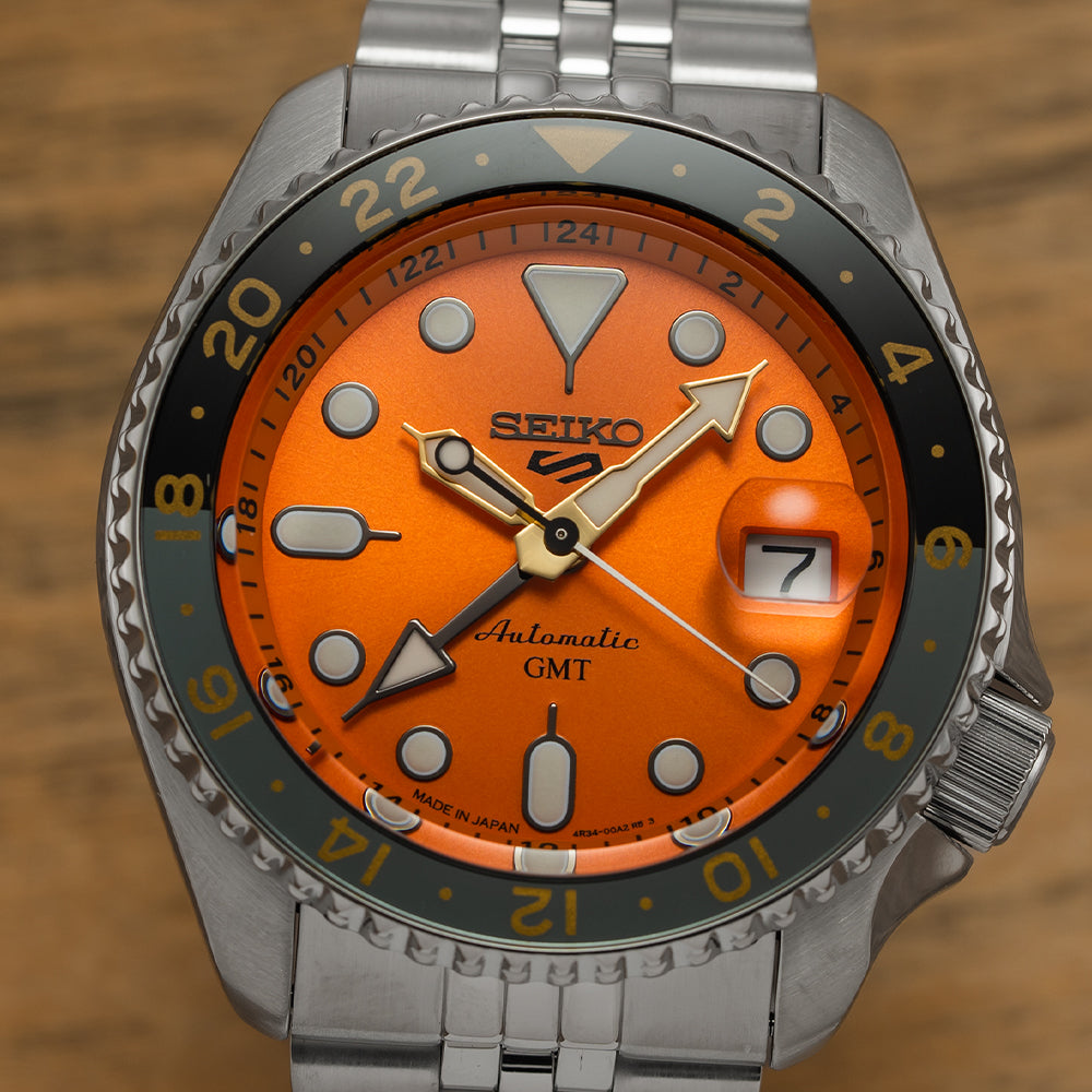 SSK005 5 Sports GMT 42.5mm - Orange on Bracelet