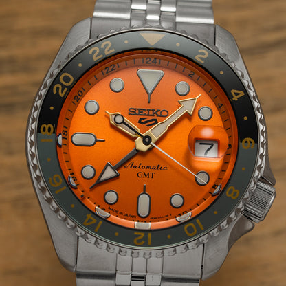 SSK005 5 Sports GMT 42.5mm - Orange on Bracelet