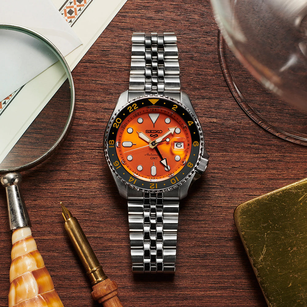SSK005 5 Sports GMT 42.5mm - Orange on Bracelet