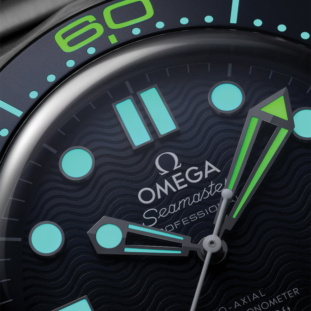 Seamaster Diver 300M James Bond 60th Anniversary Edition 42mm - Blue on Bracelet