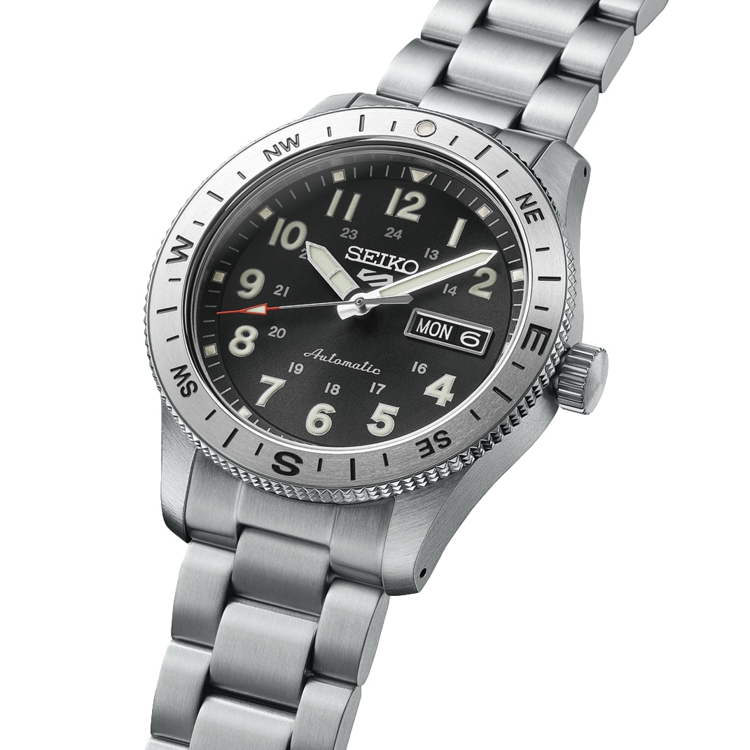 HDB006 5 Sports Field Series 41mm - Black on Bracelet