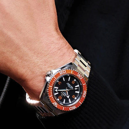 Seamaster Planet Ocean 600M 42mm - Black and Orange on Bracelet